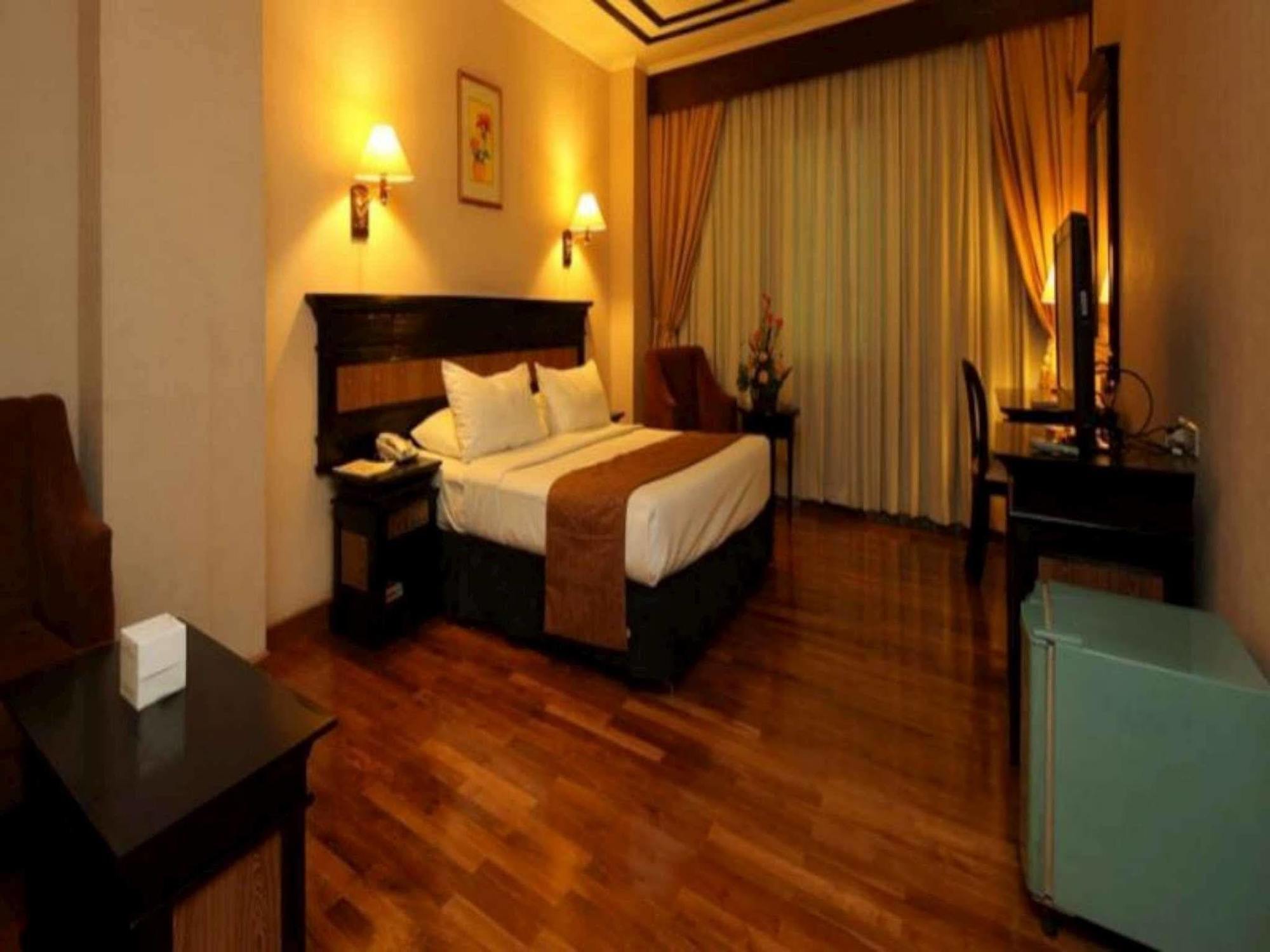 Maharani Hotel Jakarta Bagian luar foto